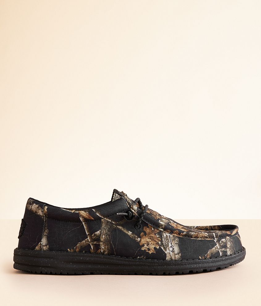 HEYDUDE&#8482; Wally Realtree&#174; Edge Shoe front view