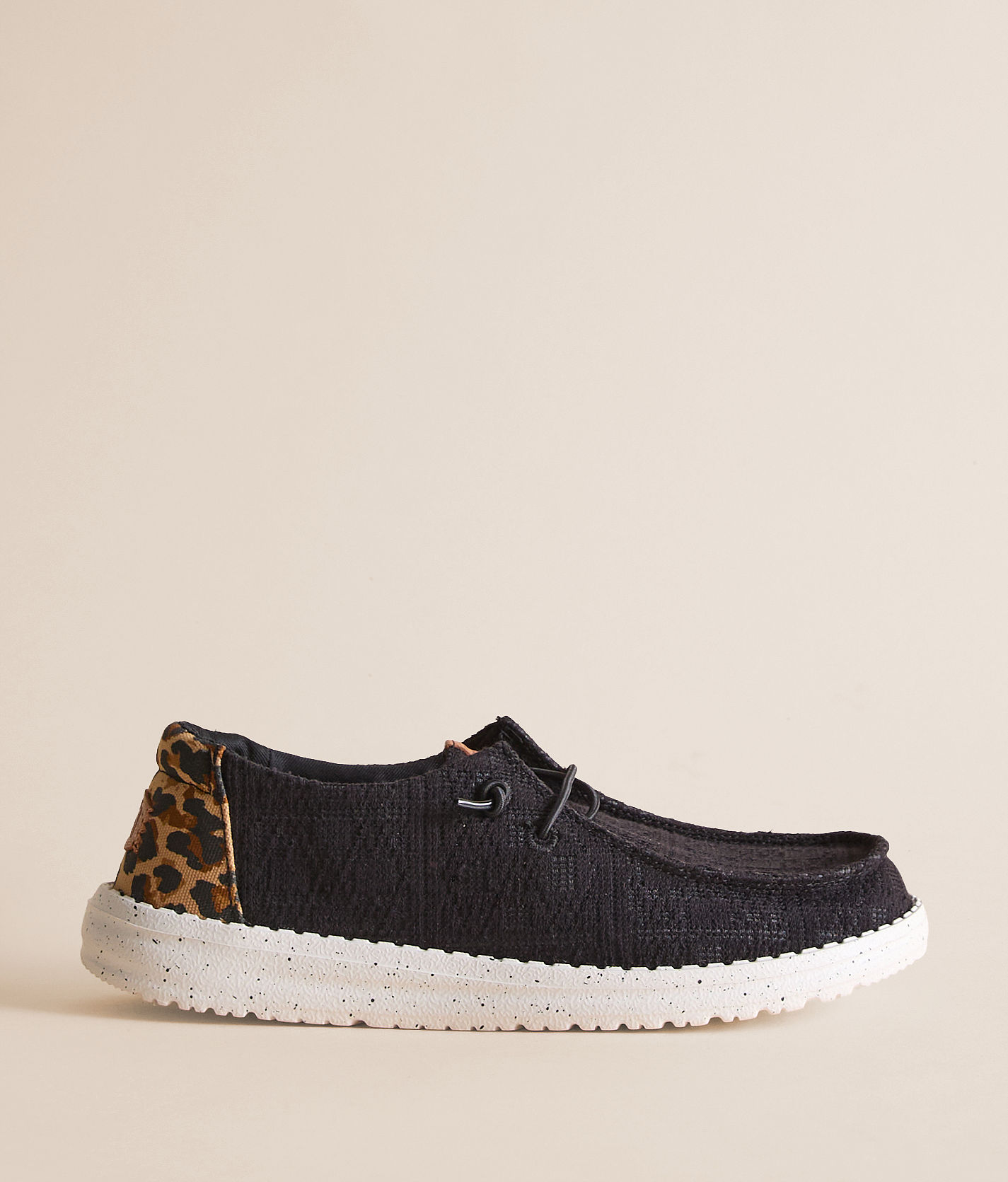 ヒデ　　鹿 HEYDUDE™ Wendy Wildcat Shoe - Women's Shoes in Black Leopard | Buckle