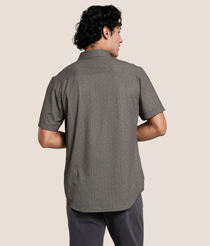 Textured Knit Athletic Performance Stretch Shirt