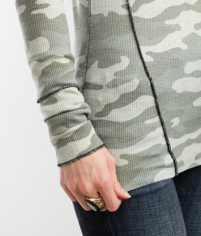 BKE Camo Fitted Thermal misc detail 1 view