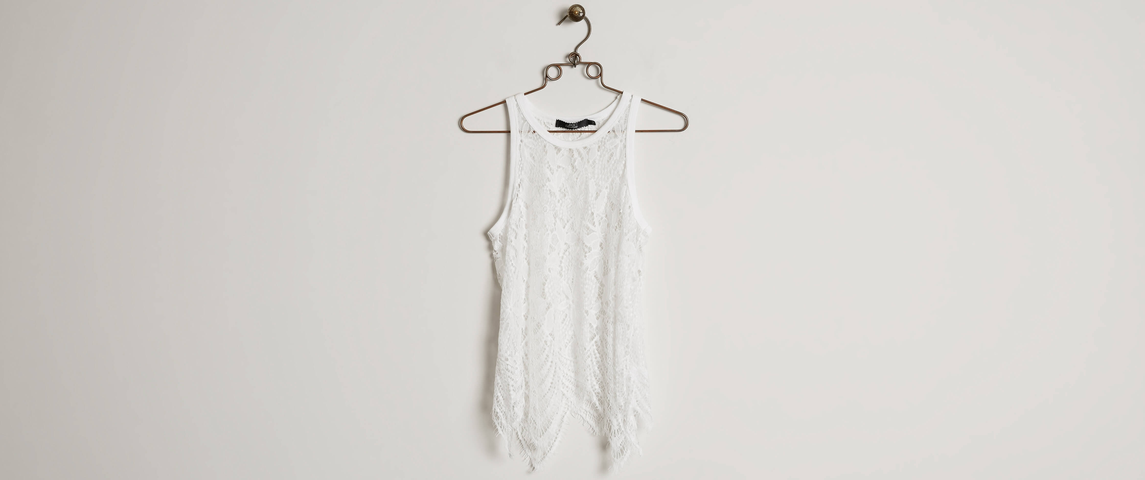 BKE Boutique Eyelash Lace Tank Top Women's Tank Tops in White Buckle