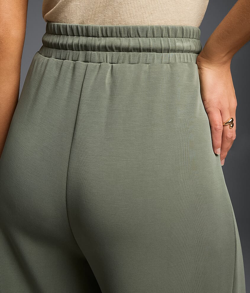 Pleated Pant