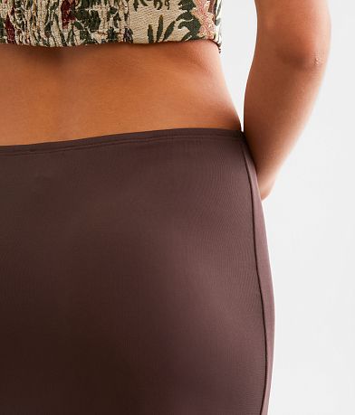 Willow &amp; Root Mesh Maxi Skirt back pocket view