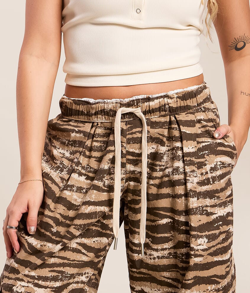 Tiger Stripe High Rise Baggy Cargo Pant - thumbnail 6