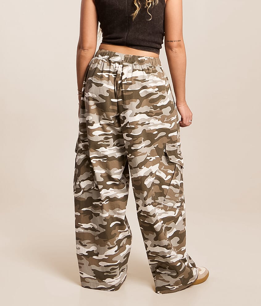 Camo Print High Rise Baggy Cargo Pant