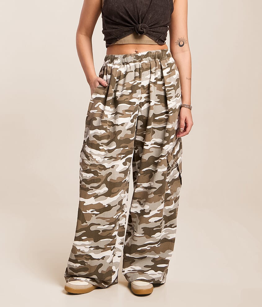 Camo Print High Rise Baggy Cargo Pant - thumbnail 2