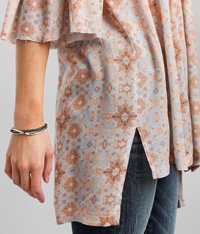 Gimmicks Medallion Flutter Sleeve Henley MISC_DETAIL_1