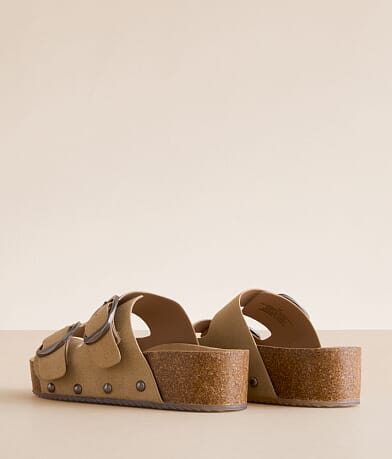 Mia Qianna Flatform Sandal misc detail 2 view