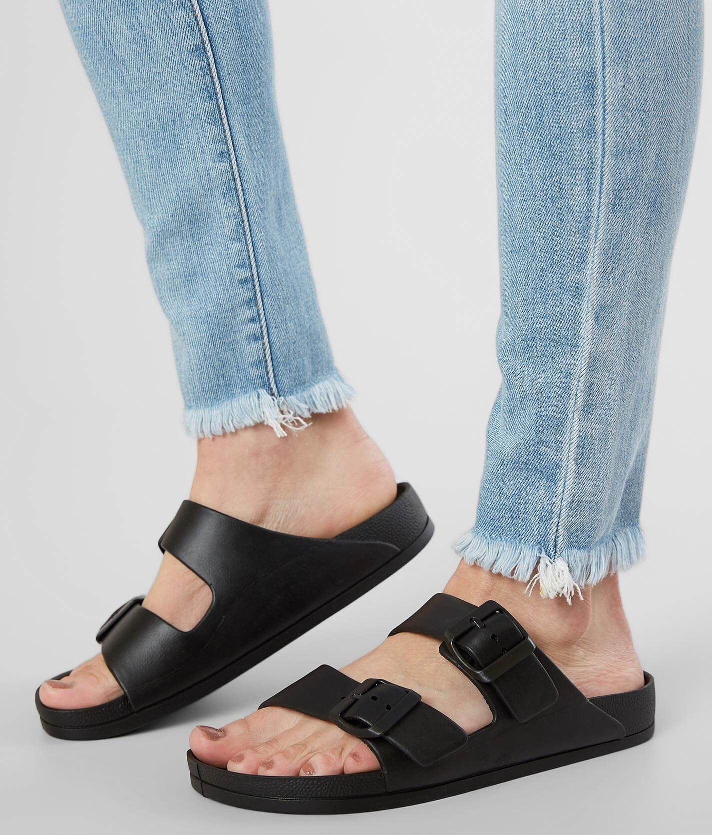 mia sandals black