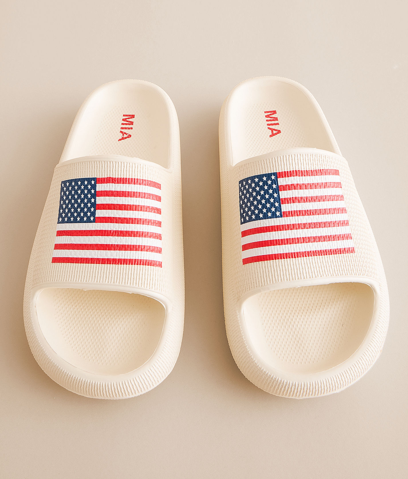 ⭐️mia Mia Arizonna Flag Slide - Women's Shoes in Cream Flag | Buckle