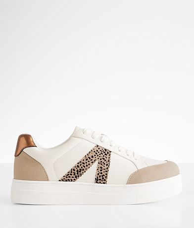 Mia Astra Sneaker front view