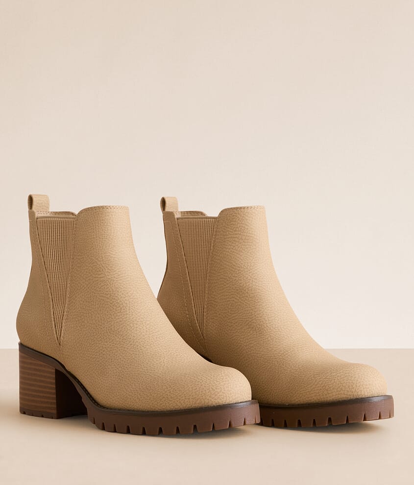Carra Heeled Ankle Boot - thumbnail 2