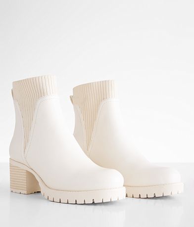 Mia Jasper Lug Ankle Boot misc detail 1 view