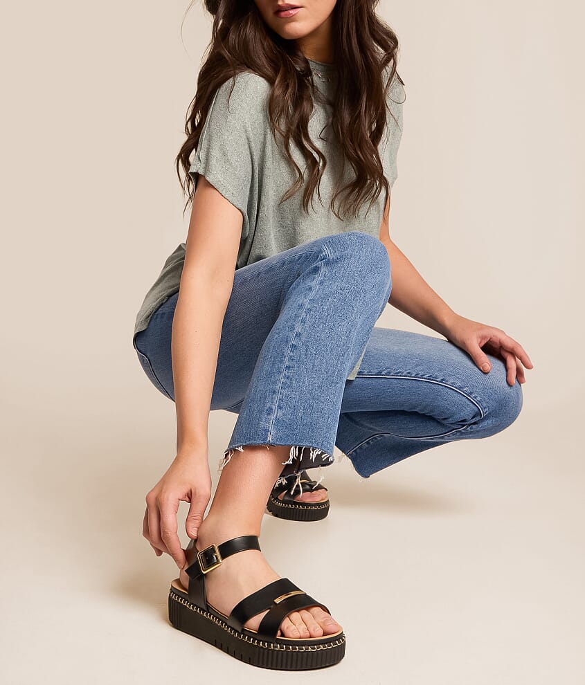 Hariiette Flatform Sandal