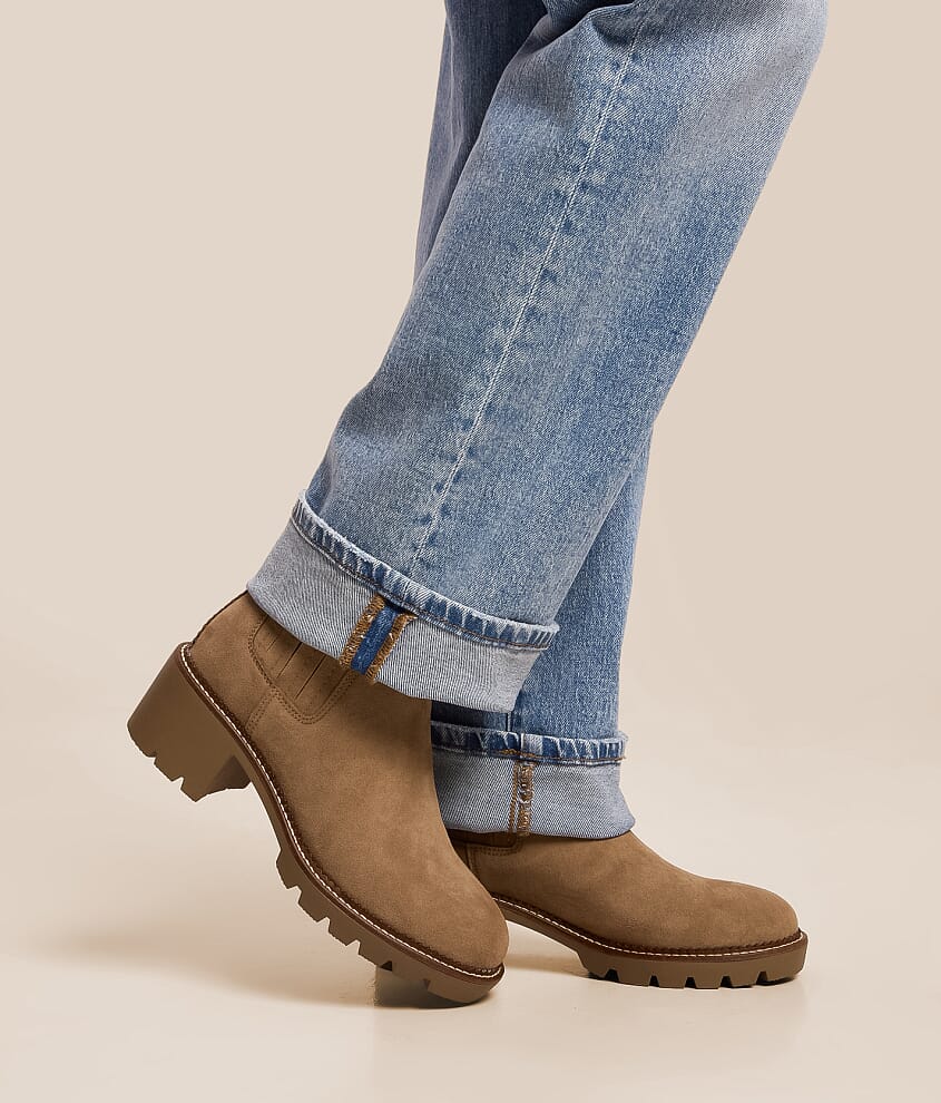 Shelbby Lug Sole Ankle Boot - thumbnail 6