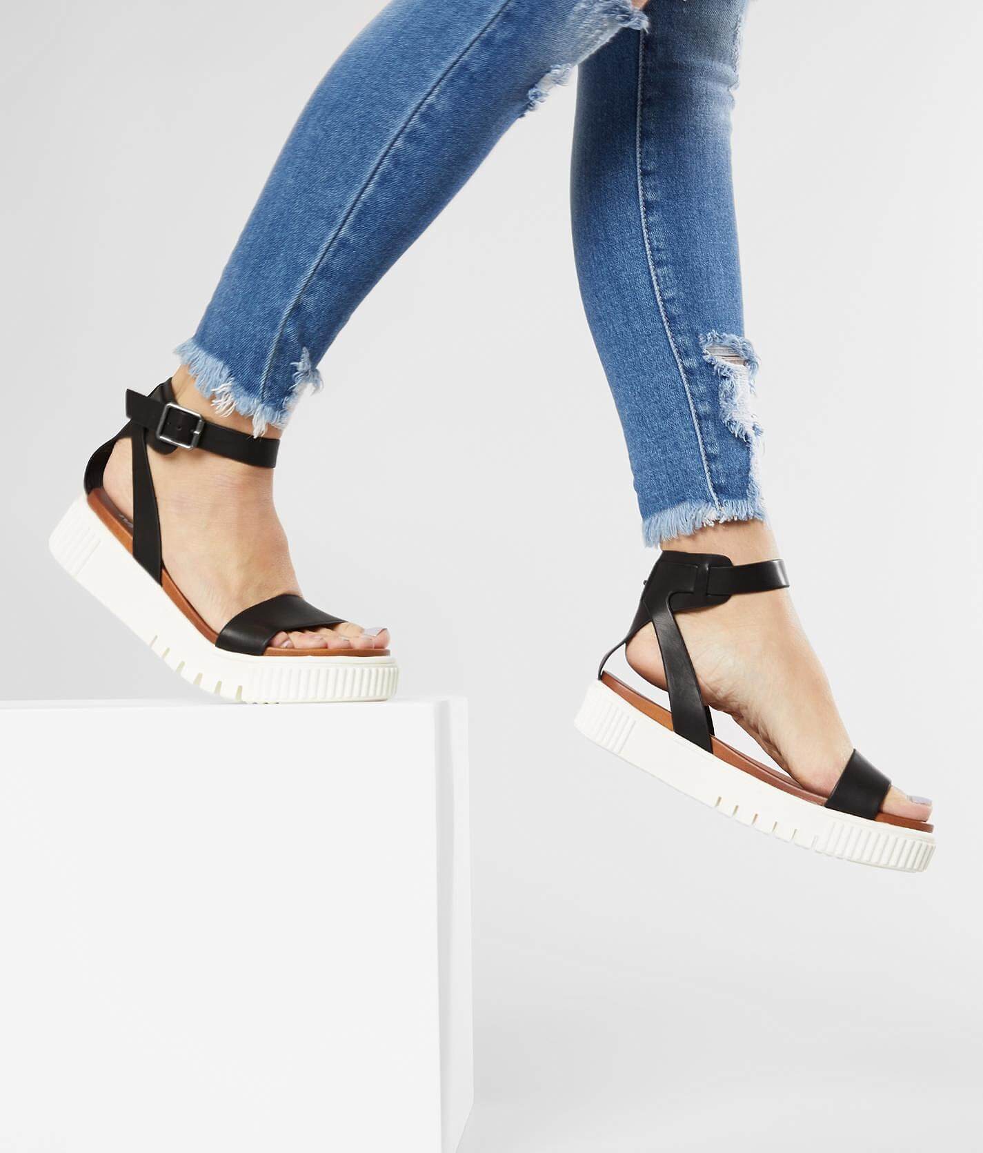 mia lunna platform ankle strap sandal