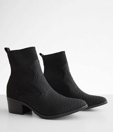 Mia Textured Ankle Boot MISC_DETAIL_1