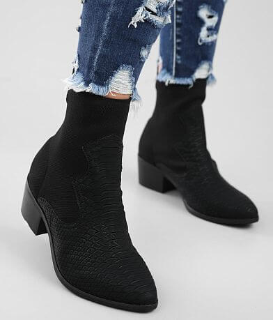 Mia Textured Ankle Boot MISC_DETAIL_4