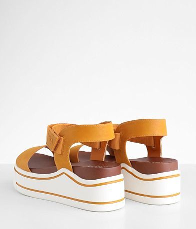 Mia Flatform Sandal misc detail 2 view