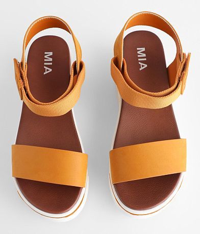 Mia Flatform Sandal misc detail 3 view