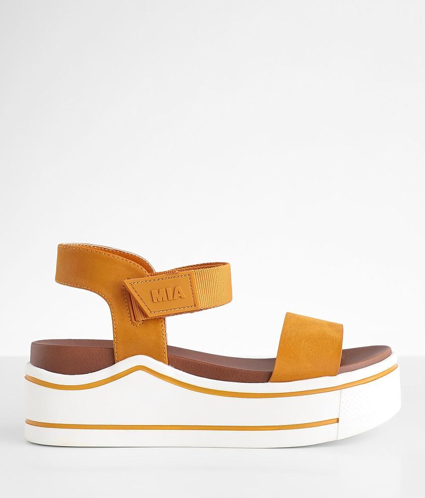 Mia Flatform Sandal front view