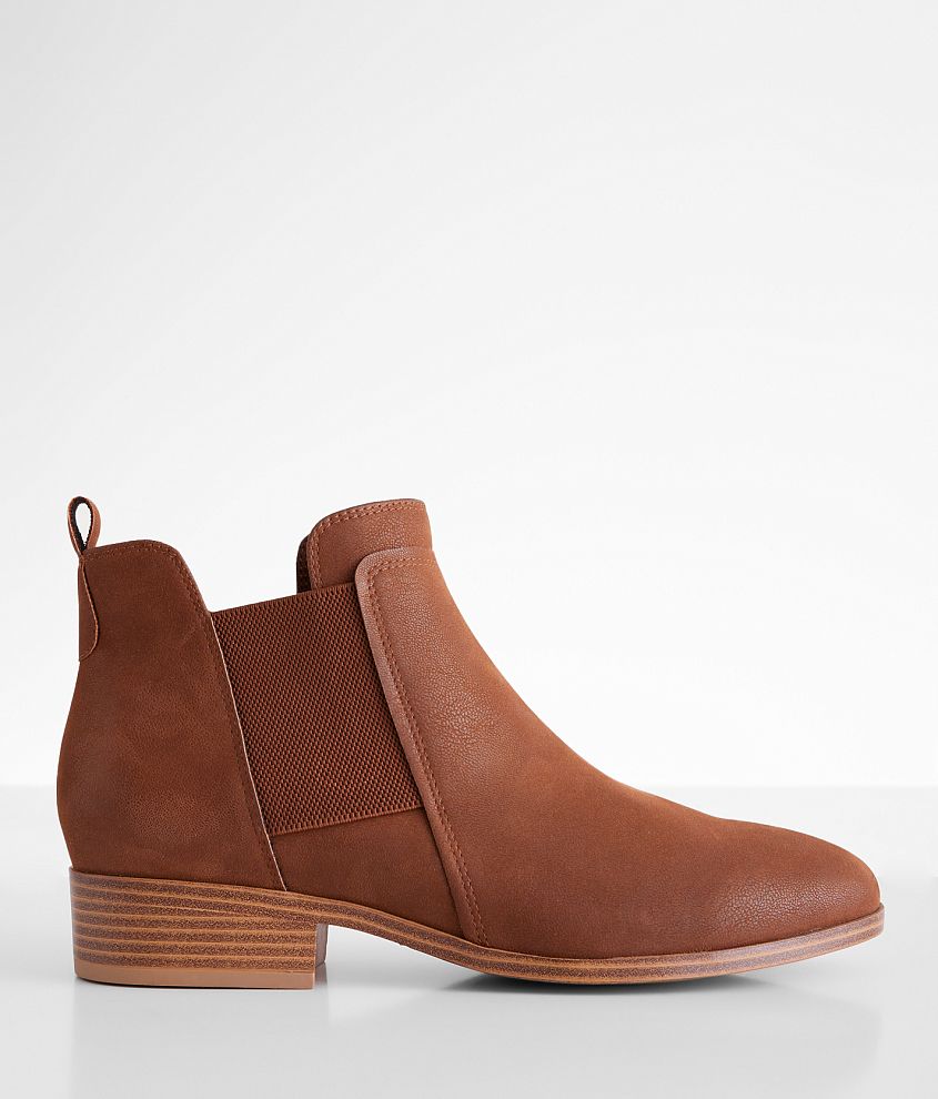 Mia Ashwin Ankle Boot front view