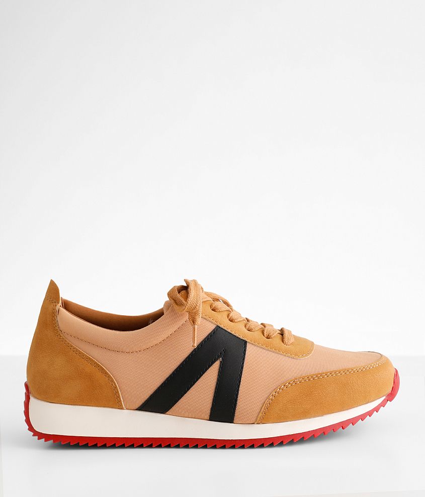 Mia Kable Casual Sneaker front view