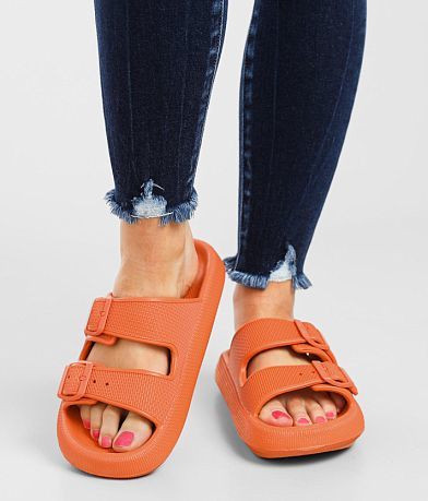 Mia Libbie Sandal misc detail 4 view