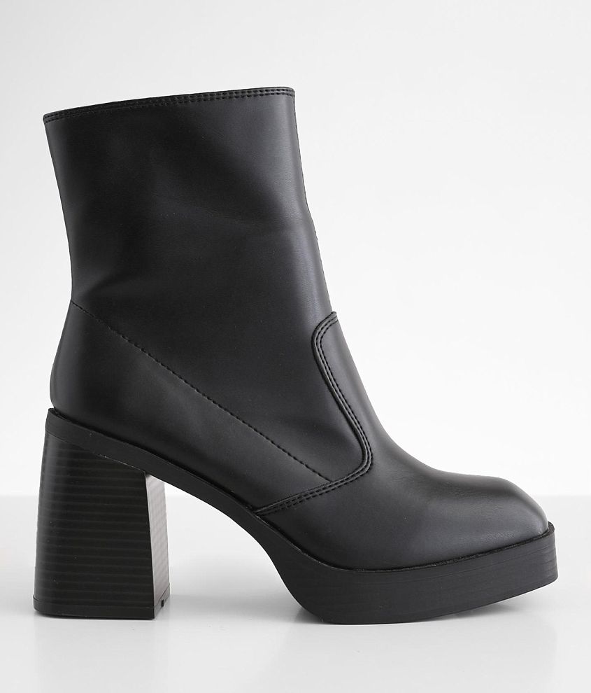 Mia Odie Platform Ankle Boot front view