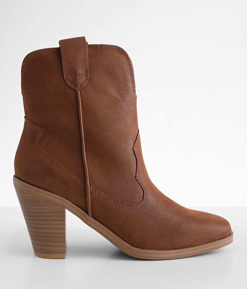 Mia boots clearance brown