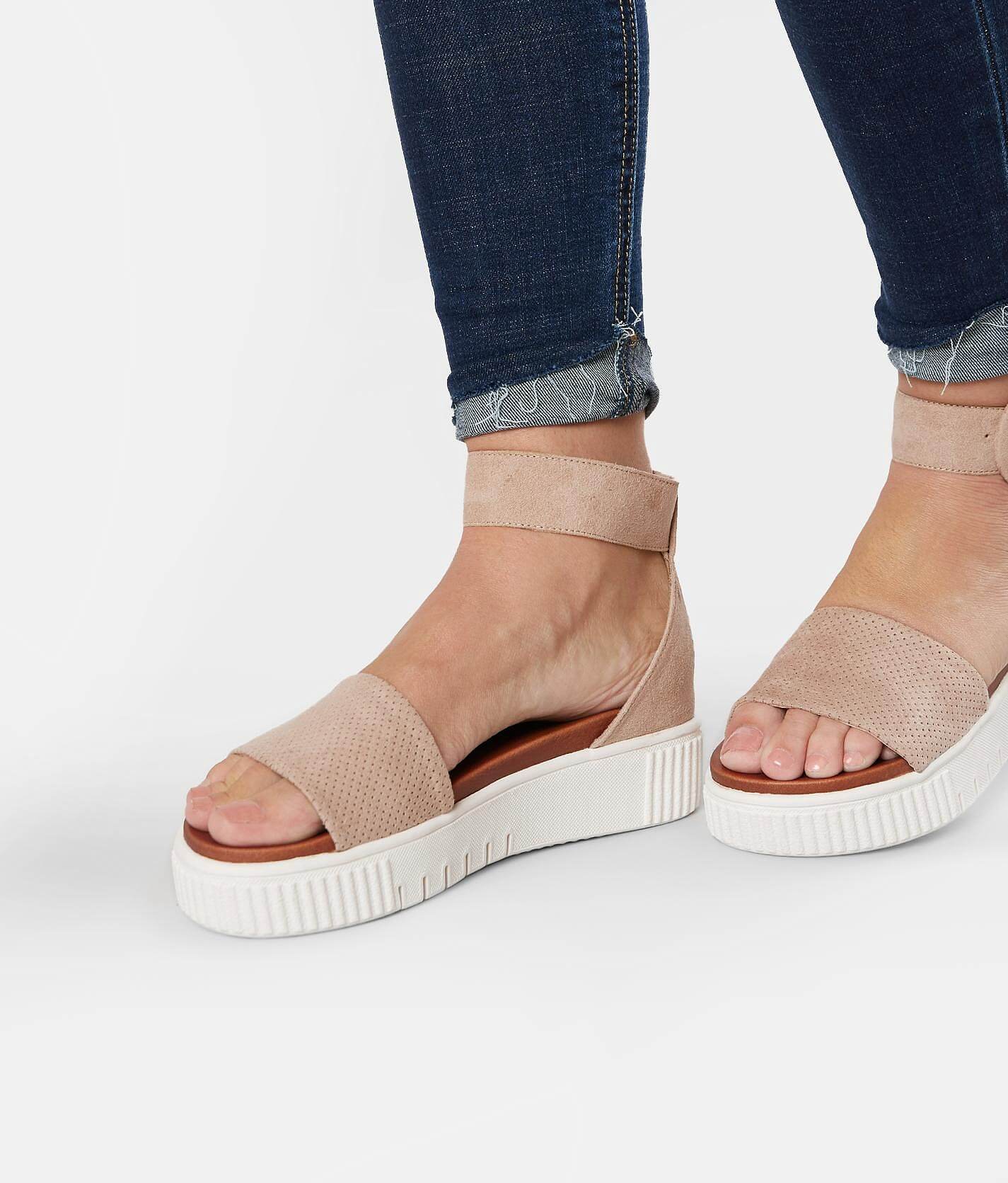 mia platform sandals