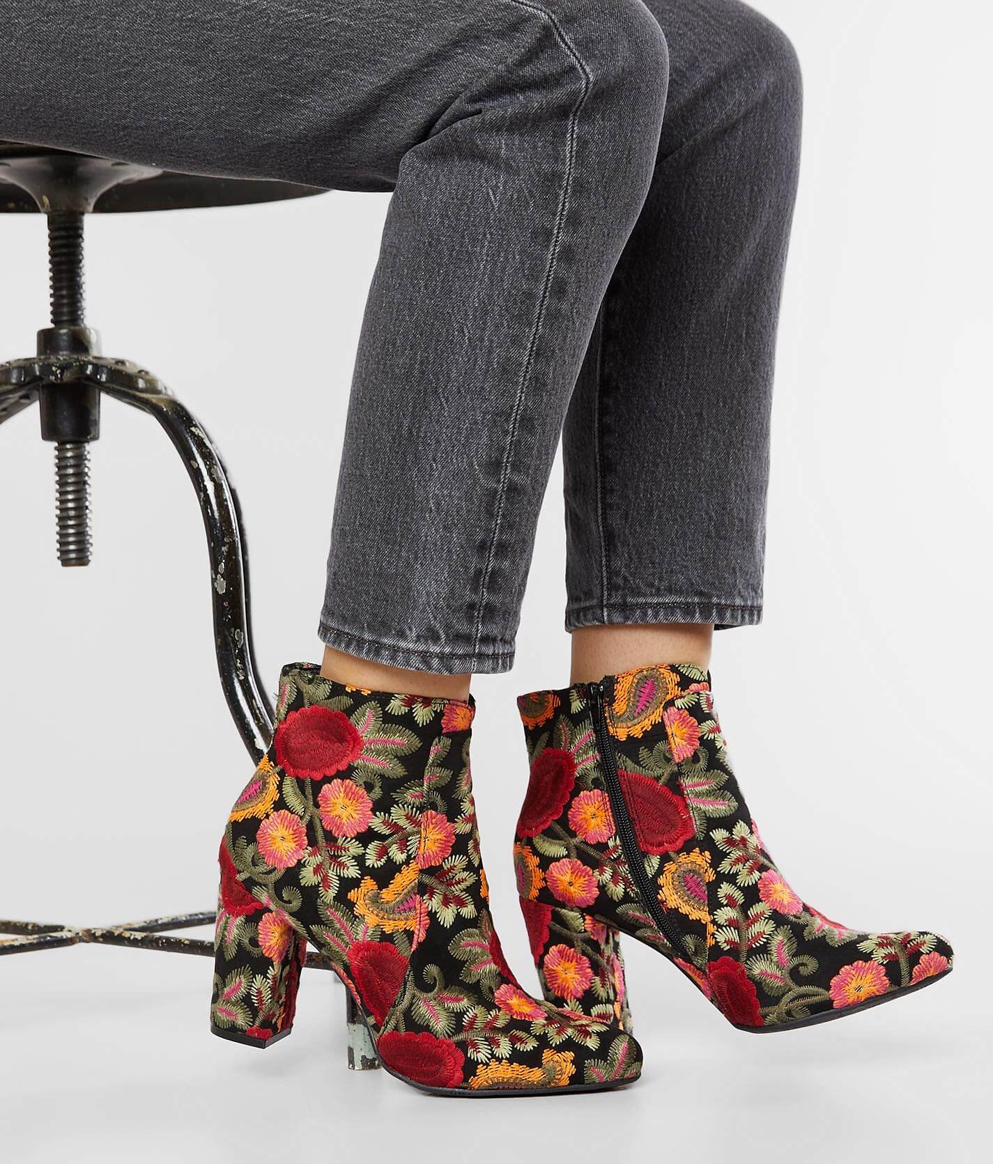 mia floral boots