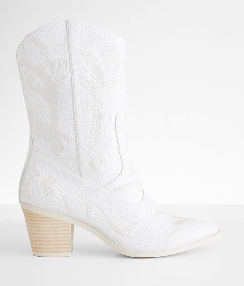 Mia hotsell white boots