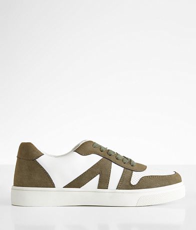 Mia Koats Casual Sneaker front view