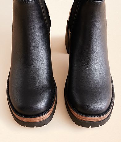 Mia Gretta Lug Ankle Boot MISC_DETAIL_3