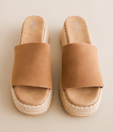 Mia Florennce Platform Wedge Sandal misc detail 3 view