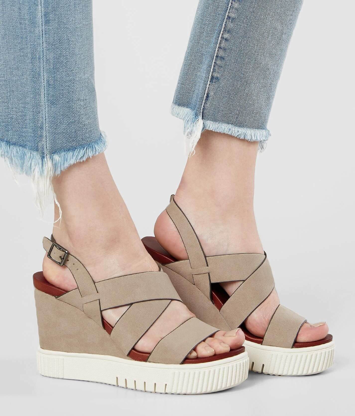 Mia Sunrise Wedge Sandal - Women's Shoes in Cement | Buckle