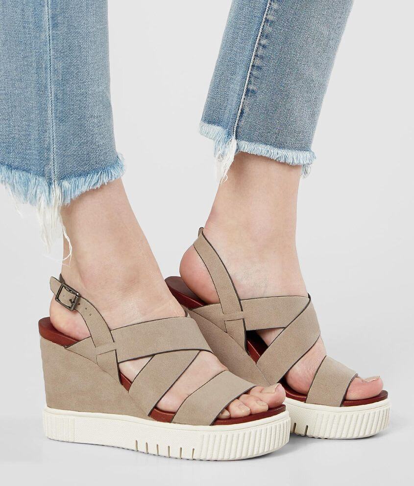 Mia hot sale wedge shoes