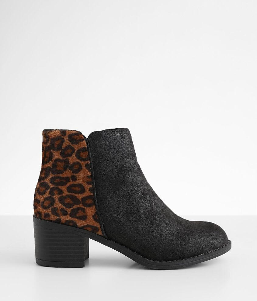 Black and cheetah outlet booties