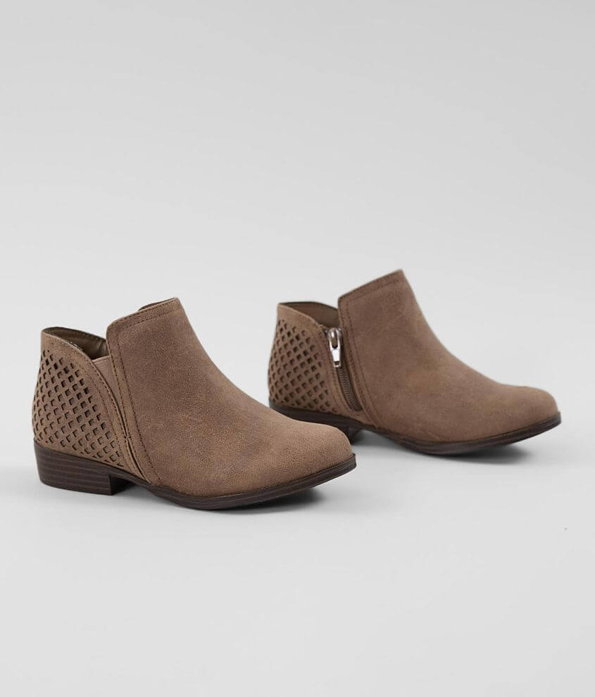 Mia thea 2025 laser cut bootie