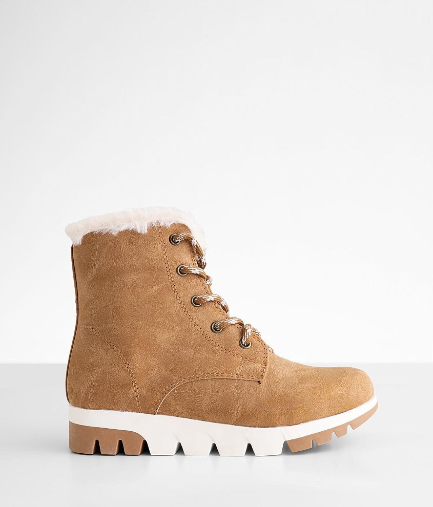 Girls Mia Trekkie Boot Girl's Shoes in Natural Buckle