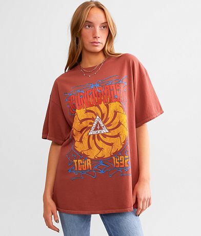 Merch Traffic Soundgarden Tour 1992 Band T-Shirt FULL_LEFT_SIDE