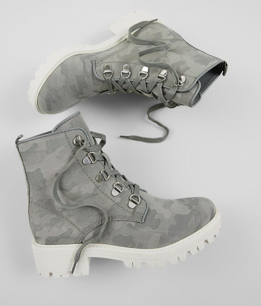 Kendall and shop kylie camo boots