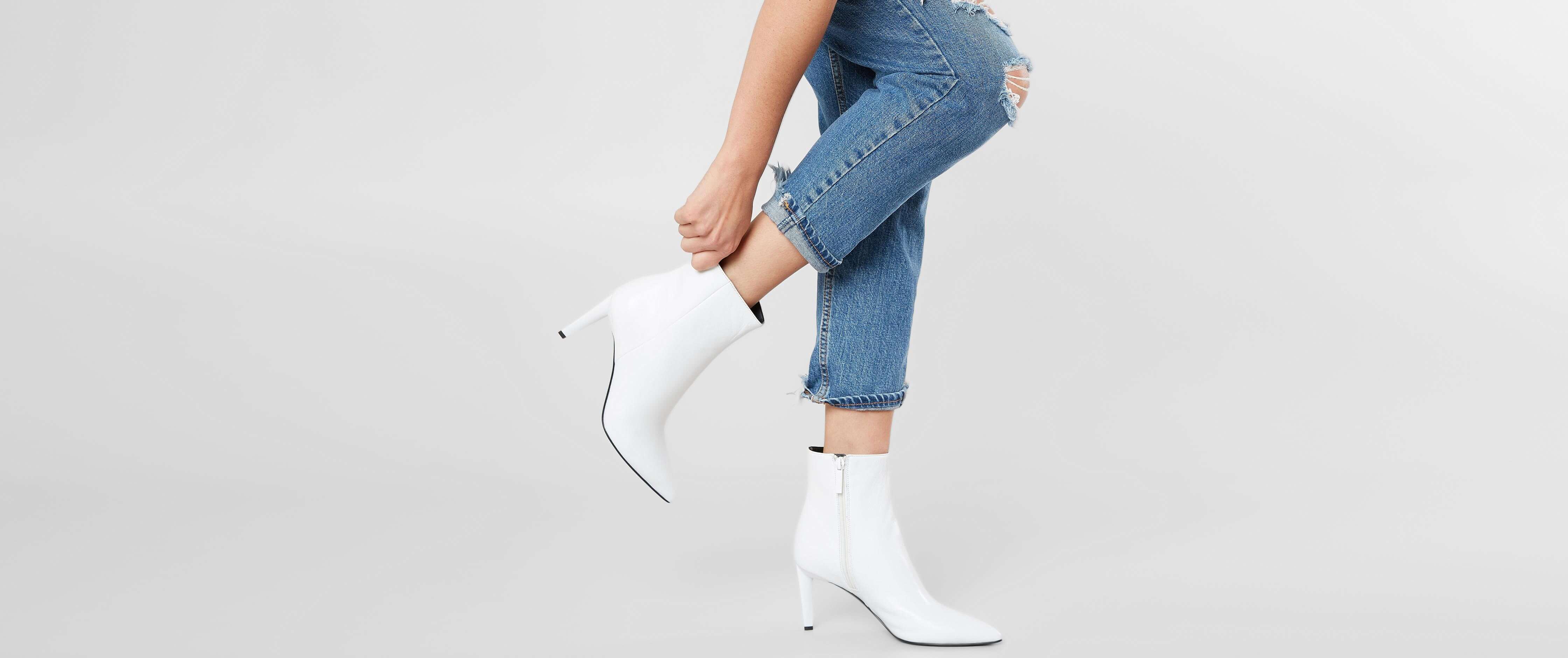 kendall and kylie white boots