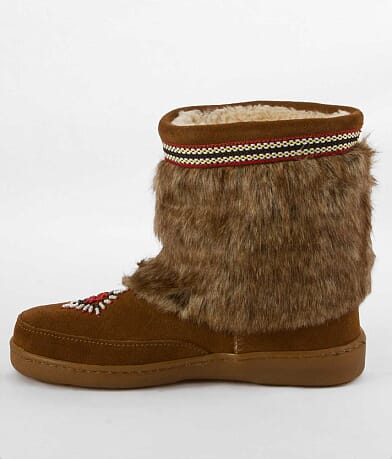 Minnetonka Mukluk Moccasin Boot misc detail 1 view