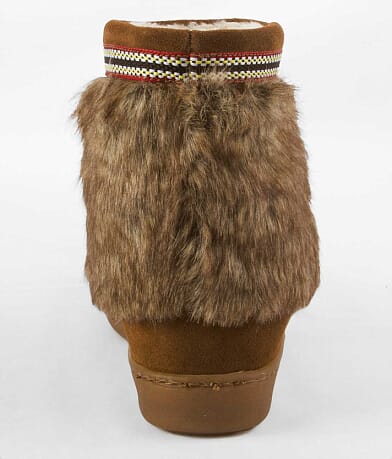 Minnetonka Mukluk Moccasin Boot misc detail 2 view
