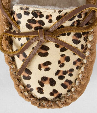 Minnetonka Leopard Cally Slipper misc detail 3 view