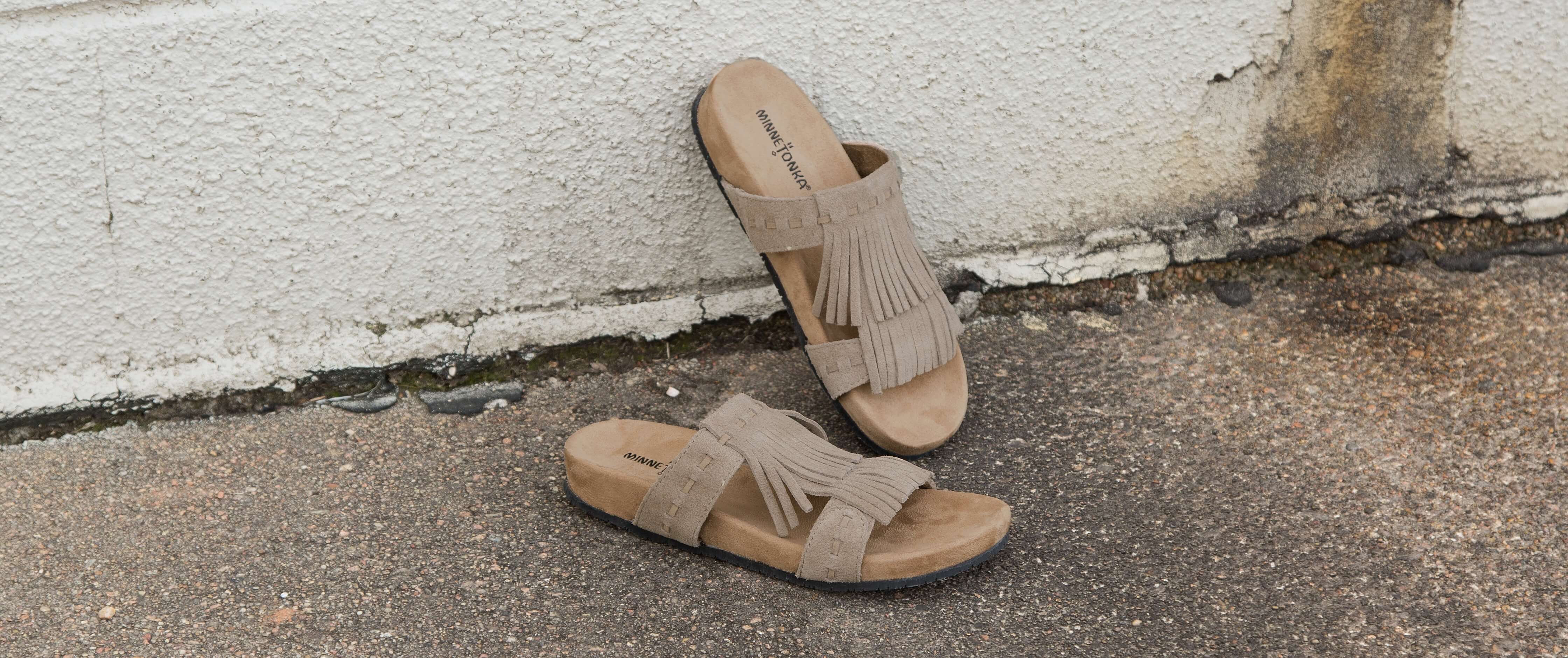 minnetonka daisy sandals