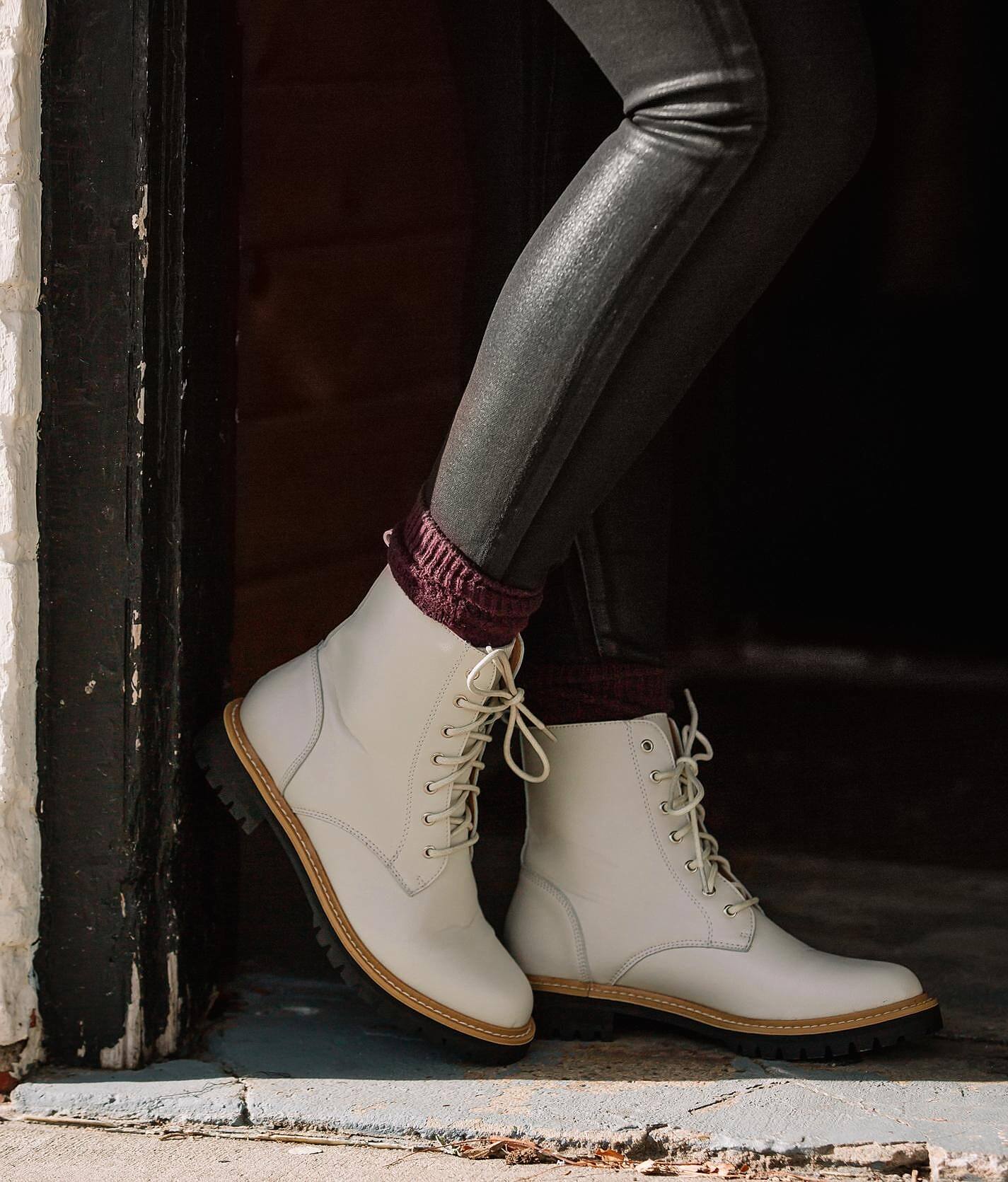 drew boots for womens