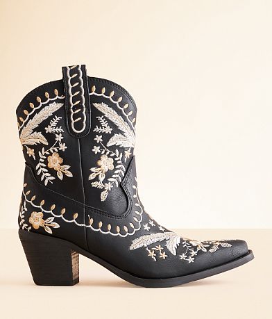 Mi.iM Corral Ankle Boot front view